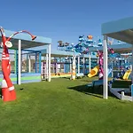 Nirvana Cosmopolitan - Convention & Sports Center 리조트