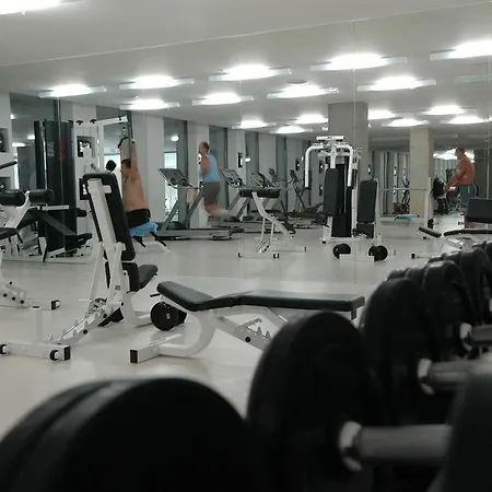 Nirvana Cosmopolitan - Convention&sports Center 5*