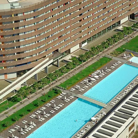 Nirvana Cosmopolitan - Convention&sports Center