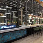 Nirvana Cosmopolitan - Convention&sports Center 5*