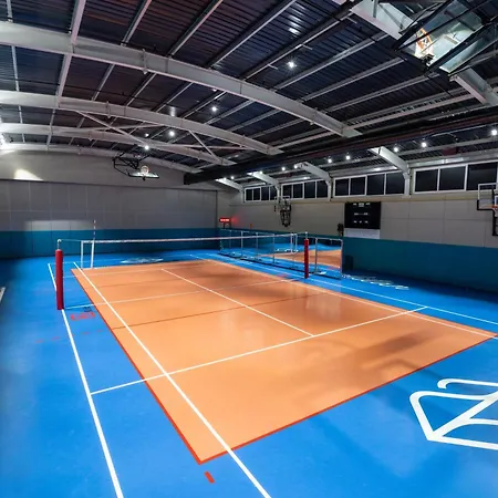 Nirvana Cosmopolitan - Convention & Sports Center リゾート 5*