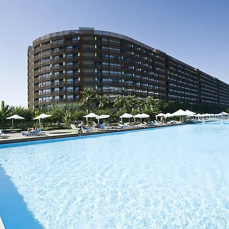 Ośrodek wypoczynkowy Nirvana Cosmopolitan - Convention & Sports Center 5*