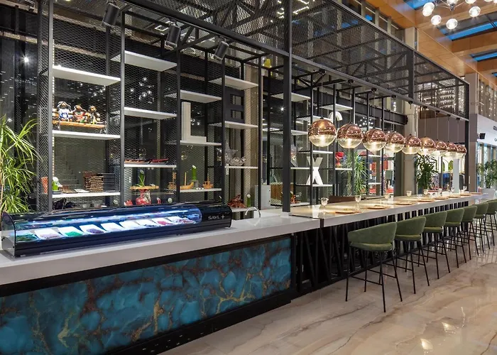 Nirvana Cosmopolitan - Convention & Sports Center 5*