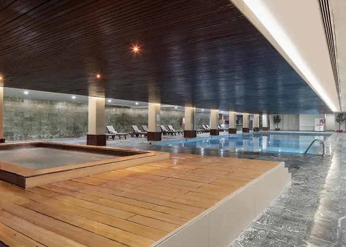 Nirvana Cosmopolitan - Convention & Sports Center 5* Antalya