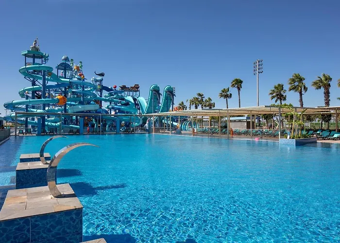 Nirvana Cosmopolitan - Convention & Sports Center Üdülőközpont