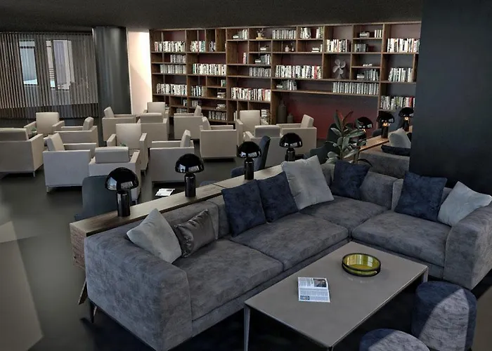 Nirvana Cosmopolitan - Convention & Sports Center 5*