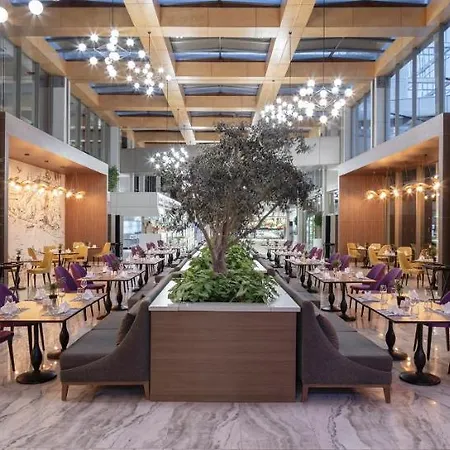 Nirvana Cosmopolitan - Convention & Sports Center 5* אנטליה