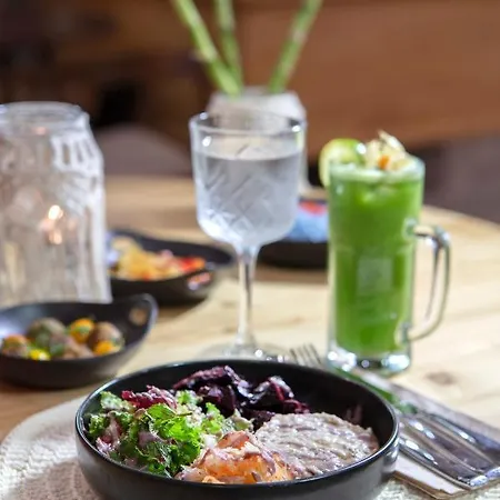 Nirvana Cosmopolitan - Convention & Sports Center Курортный комплекс