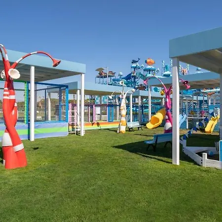 Nirvana Cosmopolitan - Convention & Sports Center אתר נופש