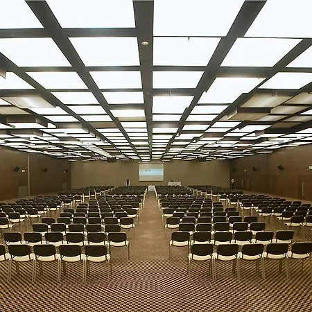 Курортный комплекс Nirvana Cosmopolitan - Convention & Sports Center