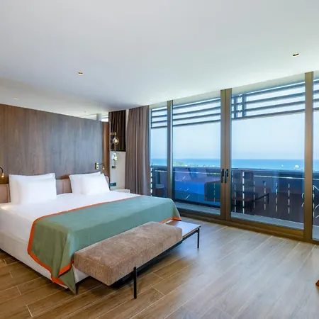 Курортный комплекс Nirvana Cosmopolitan - Convention & Sports Center 5*