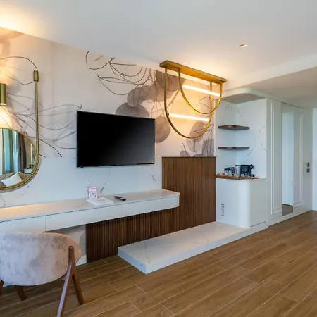 Курортный комплекс Nirvana Cosmopolitan - Convention & Sports Center 5*