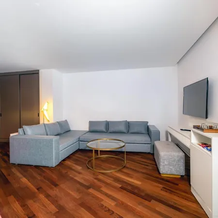 Nirvana Cosmopolitan - Convention & Sports Center Курортный комплекс