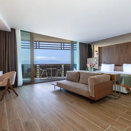 Nirvana Cosmopolitan - Convention & Sports Center אתר נופש אנטליה