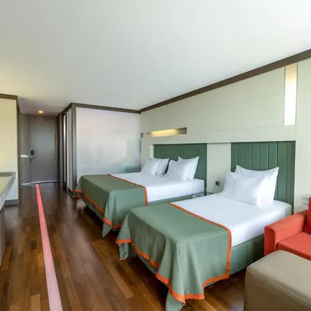 Nirvana Cosmopolitan - Convention & Sports Center Θέρετρο