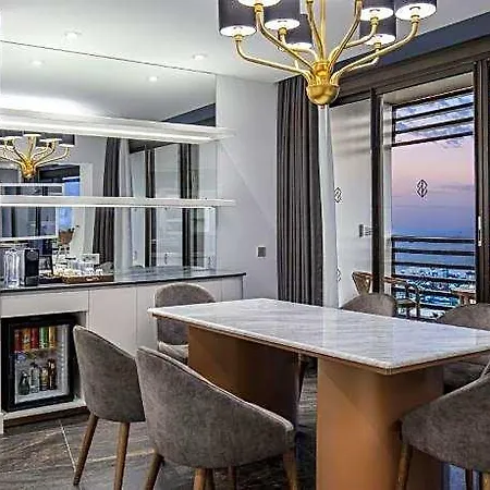 Nirvana Cosmopolitan - Convention & Sports Center אתר נופש 5*
