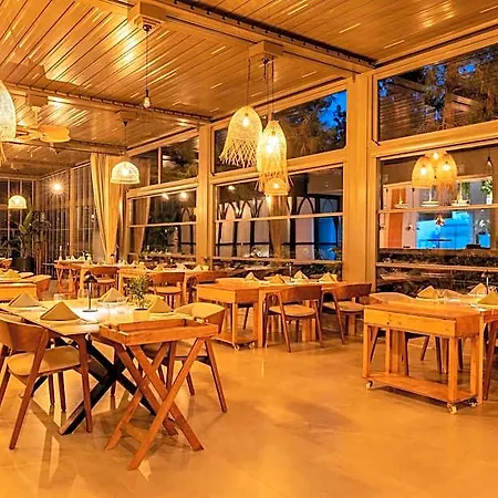 Nirvana Cosmopolitan - Convention & Sports Center אתר נופש