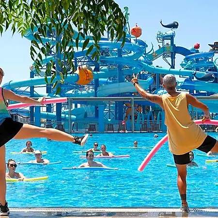 אתר נופש Nirvana Cosmopolitan - Convention & Sports Center אנטליה