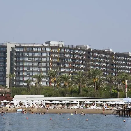 Курортный комплекс Nirvana Cosmopolitan - Convention & Sports Center 5*