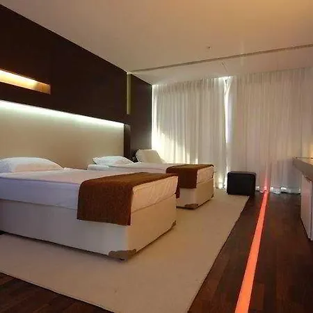 Nirvana Cosmopolitan 5*