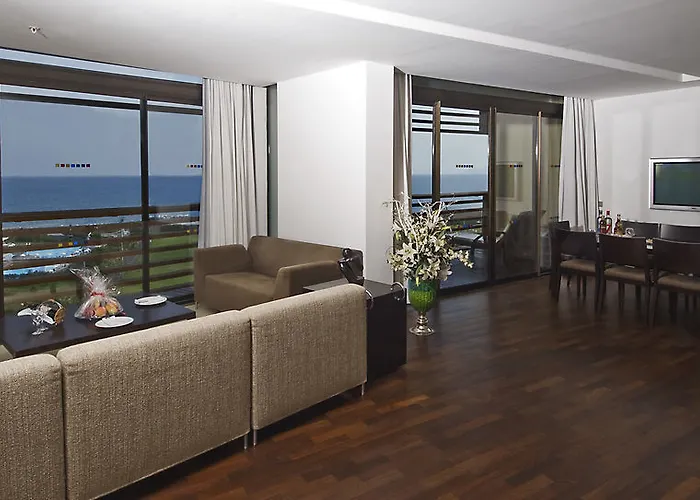 Nirvana Cosmopolitan - Convention & Sports Center 5* Antalya