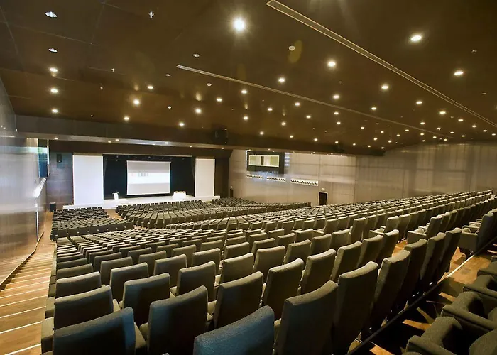 Nirvana Cosmopolitan - Convention & Sports Center 5* Antalya