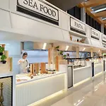 منتجع Nirvana Cosmopolitan - Convention & Sports Center 5*