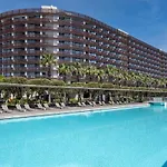 Nirvana Cosmopolitan - Convention & Sports Center 5*
