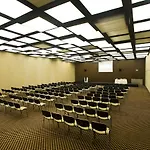 Nirvana Cosmopolitan - Convention & Sports Center 5*