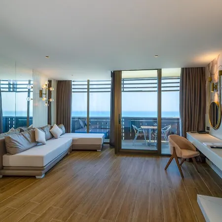 Nirvana Cosmopolitan - Convention & Sports Center 5* Αττάλεια