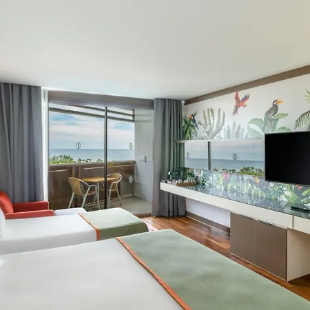Resort Nirvana Cosmopolitan - Convention & Sports Center